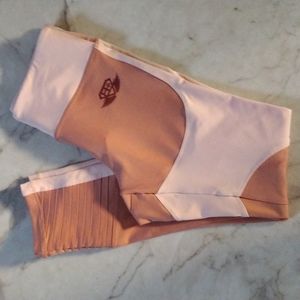 Engineered Life leggings.